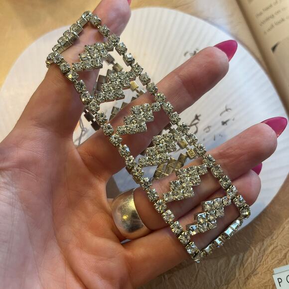 Vintage 1980s Rhinestone Lightning Bolt Sparkling Wide Stretch Bracelet - Picture 4 of 6